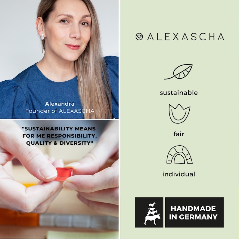 Pode incluir: Uma mulher, a fundadora da ALEXASCHA, segura um pequeno peda&ccedil;o de vidro vermelho. O texto "SUSTAINABILITY MEANS FOR ME RESPONSIBILITY, QUALITY & DIVERSITY" &eacute; vis&iacute;vel. O logotipo da marca ALEXASCHA &eacute; mostrado com as palavras "sustent&aacute;vel", "justo", "individual" e "FEITO &Agrave; M&Atilde;O NA ALEMANHA".