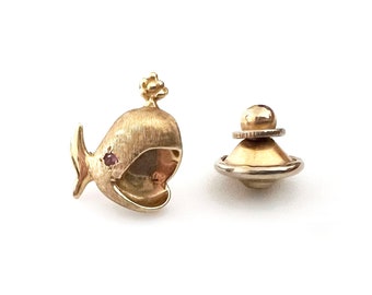 14K Gold Whale Tie Tack / Lapel Pin