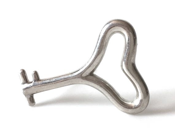 アンジェラカミングス スターリング　ブローチ Angela Cummings Sterling Silver Heart Key Brooch - Etsy