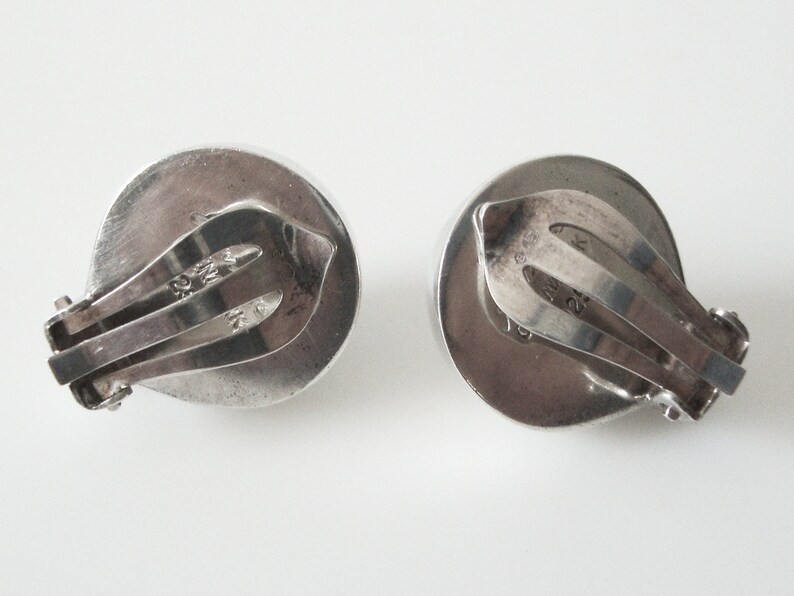 Modernist Hans Hansen Sterling Silver Half Dome Teardrop Shaped Clip On Earrings image 4