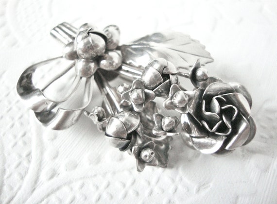 Hobe Sterling Silver Floral Bouquet Brooch - image 2