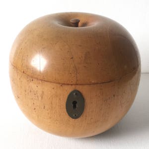 George III Fruitwood Apple Tea Caddy Circa 1800-1820