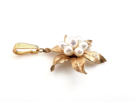 14K Gold Flower Pendant With Cultured Pearls - image 5