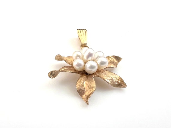 14K Gold Flower Pendant With Cultured Pearls - image 7
