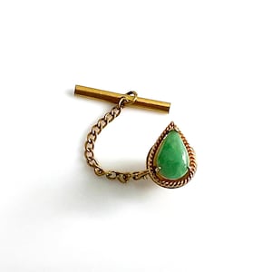 14K Gold Pear Shaped Jadeite Tie Tack