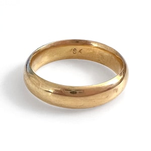 18K Yellow Gold Band Ring Size 8 1/4