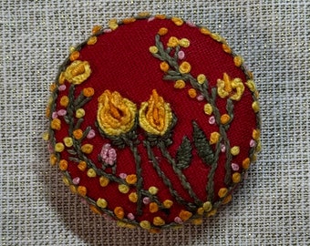 Needle minder 1.5”, 38mm. Large hand embroidered, strong magnet