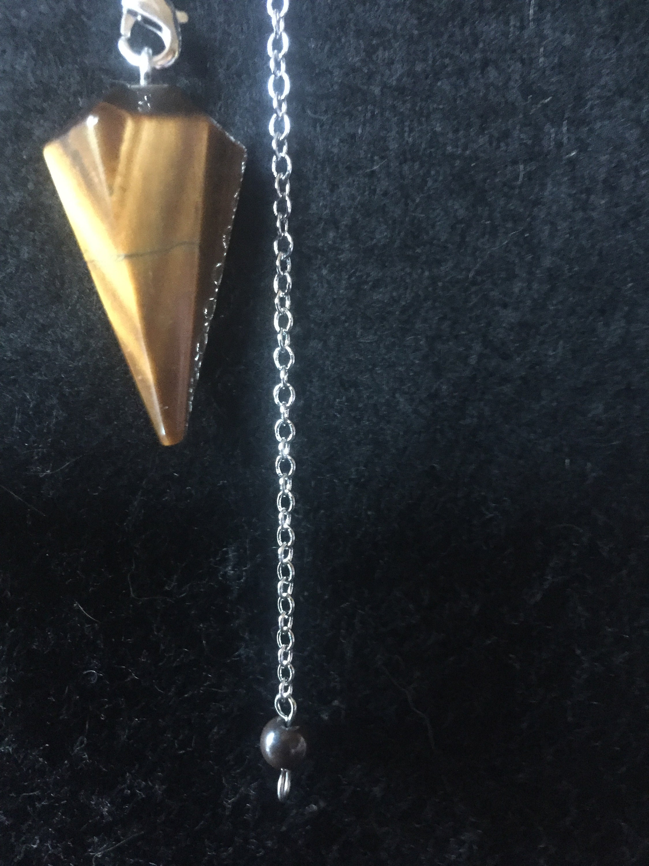 Pendule en Oeil de Tigre Radiesthésie Wicca Reiki