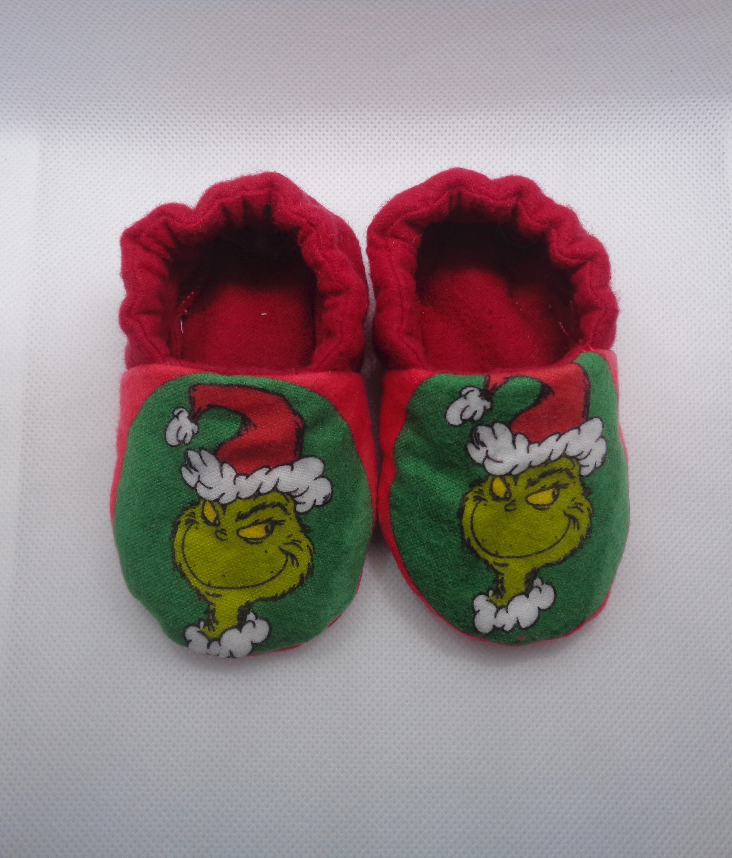 Grinch Baby Shoes Holiday Shoes Slippers Baby Moccasins Etsy