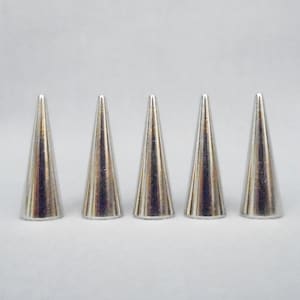 10 Silver 1 Inch Cone Spikes