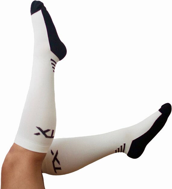 2XU Womens Recovery Compression Socks (Black/Yellow)