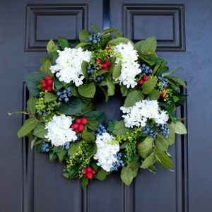 Williamsburg Style Americana Fruit Wreath with Hydrangea, Raspberry & Blueberry Summer Front Door Wreath zdjęcie 1