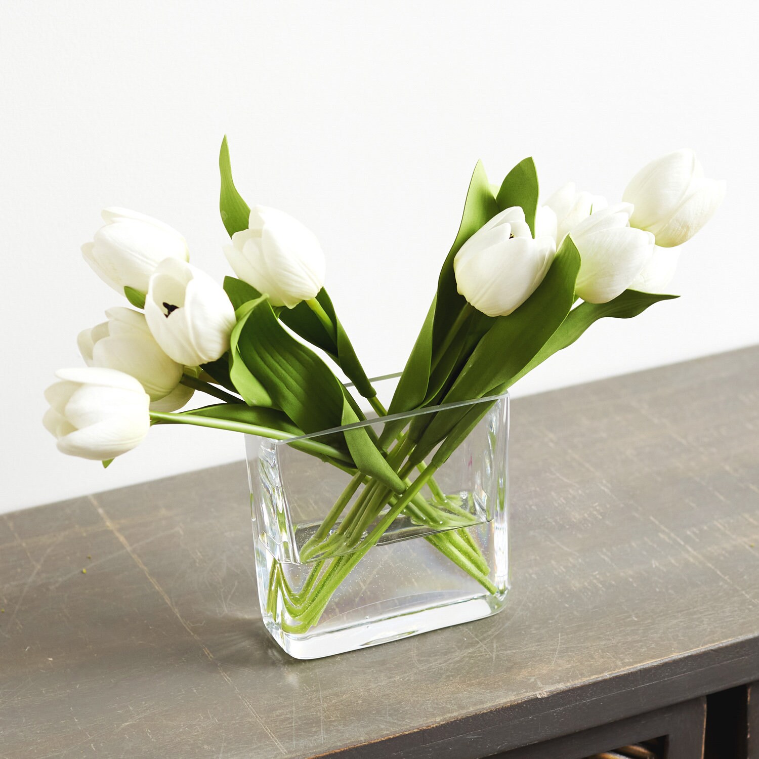 How to use a glass floral frog – Tulip Centerpiece – Vintage Bu-Te