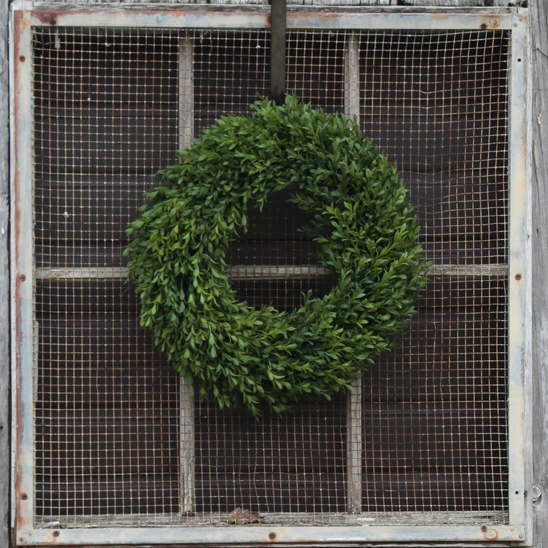 Realistic Boxwood Everyday All Seasons Spring Summer Outdoor Wreath 2 Sizes image 5
