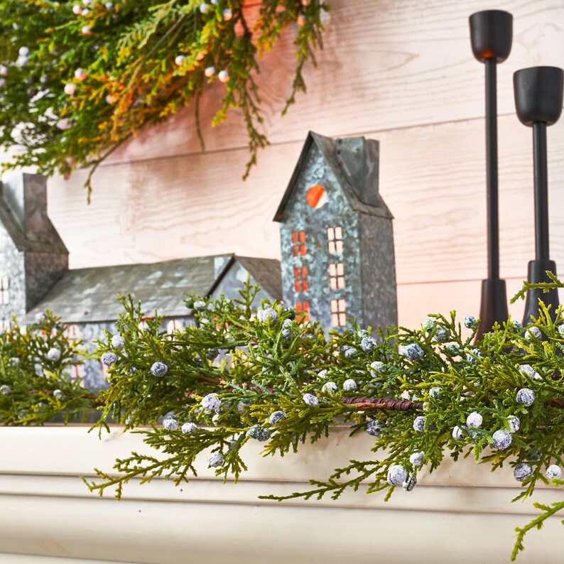 Darby Creek Trading Juniper Berry Garland - Thumbnail 4