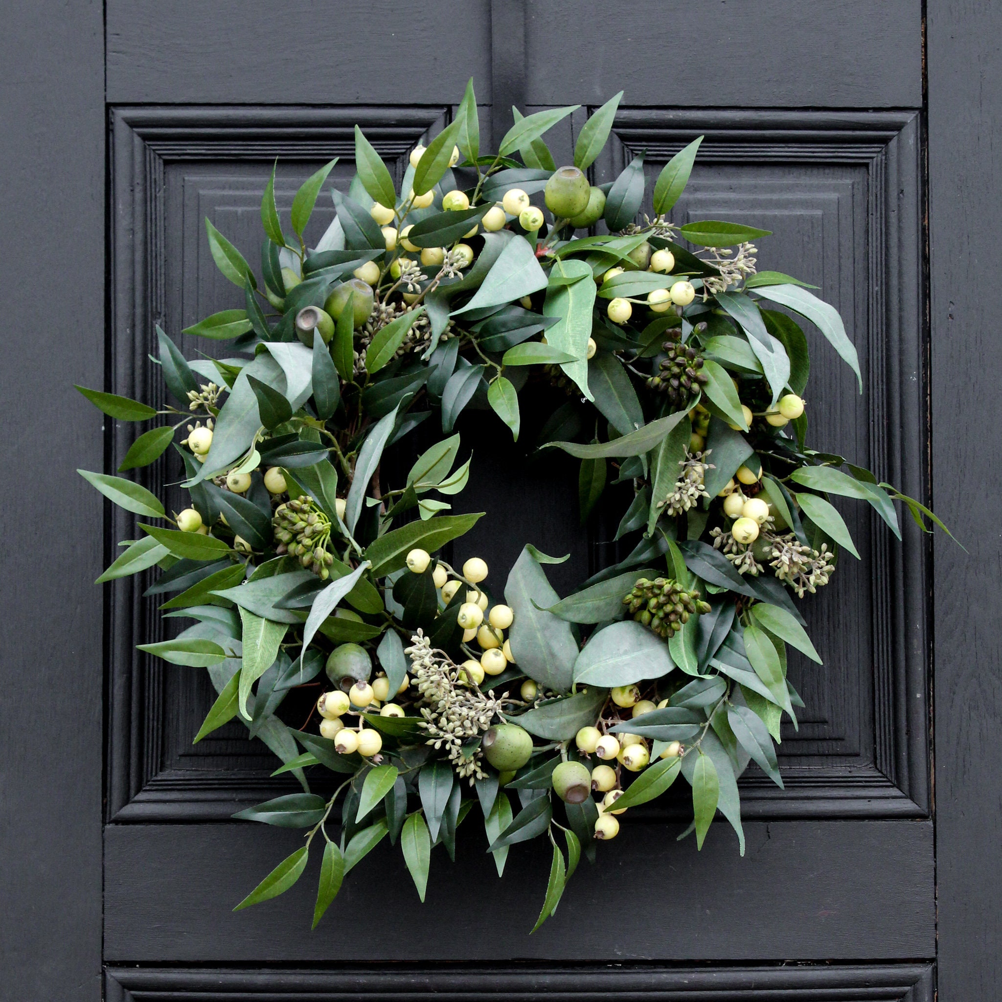 Gousse d'eucalyptus avec Grappe Ensemencée et Couronne de Porte d'entrée Printanière Tous Les Jours 