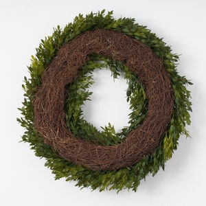 Realistic Boxwood Everyday All Seasons Spring Summer Outdoor Wreath 2 Sizes image 9