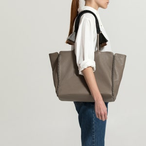 Bolso de cuero marrón / gris, regalo de bolso de cuero para esposa, bolso de noche, bolso boho, bolso de mujer de cuero grande, bolso de cuero hecho a mano