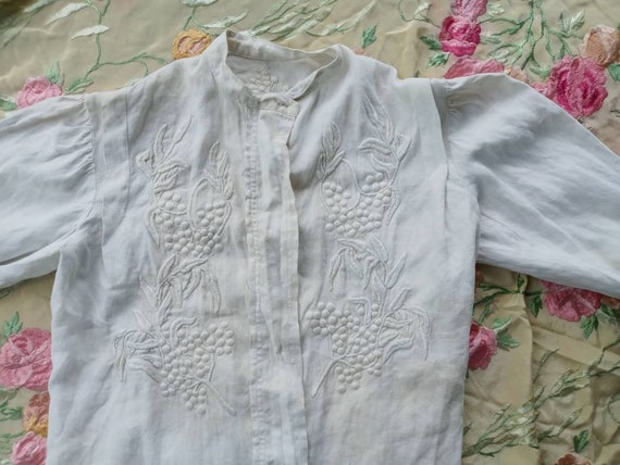 Antique 1910s Linen Blouse Raised Embroidery Whit… - image 6