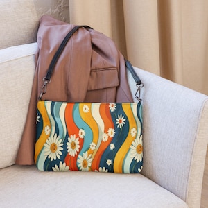 Daisy Retro Crossbody Purse