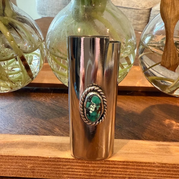 Couvre-manche pour briquet en turquoise et détails en argent sterling.