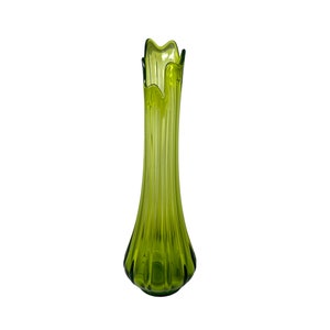 Large Vintage MCM L.E. Smith 21.5” Avocado Green Swung Vase 50s 60s Retro Glass