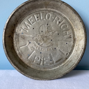 Tin Vintage Pie Plate Mrs. Smith Melli-Rich Pie Farmhouse Country Decoration
