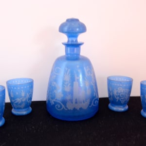 Decanter and 4 Cordials/ Shot Glasses Colbalt Blue With Beautiful Etchingsl