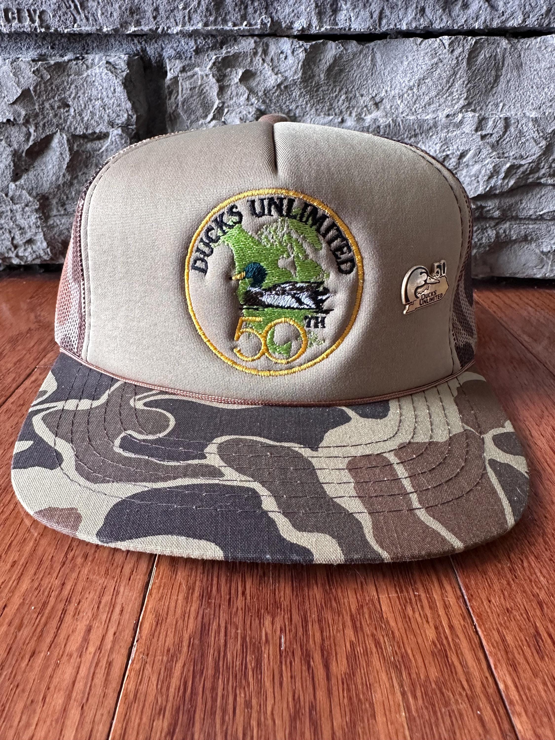 Vintage Ducks Unlimited Dorfman Pacific Ladies Camo Hat Hunting Cap SnapBack Vintage Ducks Unlimited Hat Cap W/ Pins SnapBack Camo  main image 3