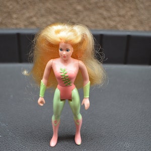 Vintage 1984 Mattel She-Ra Princess of Power &quot;Perfuma&quot; Action Figure.