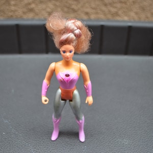 Vintage 1984 Mattel She-Ra Princess of Power &quot;Glimmer&quot; Action Figure.