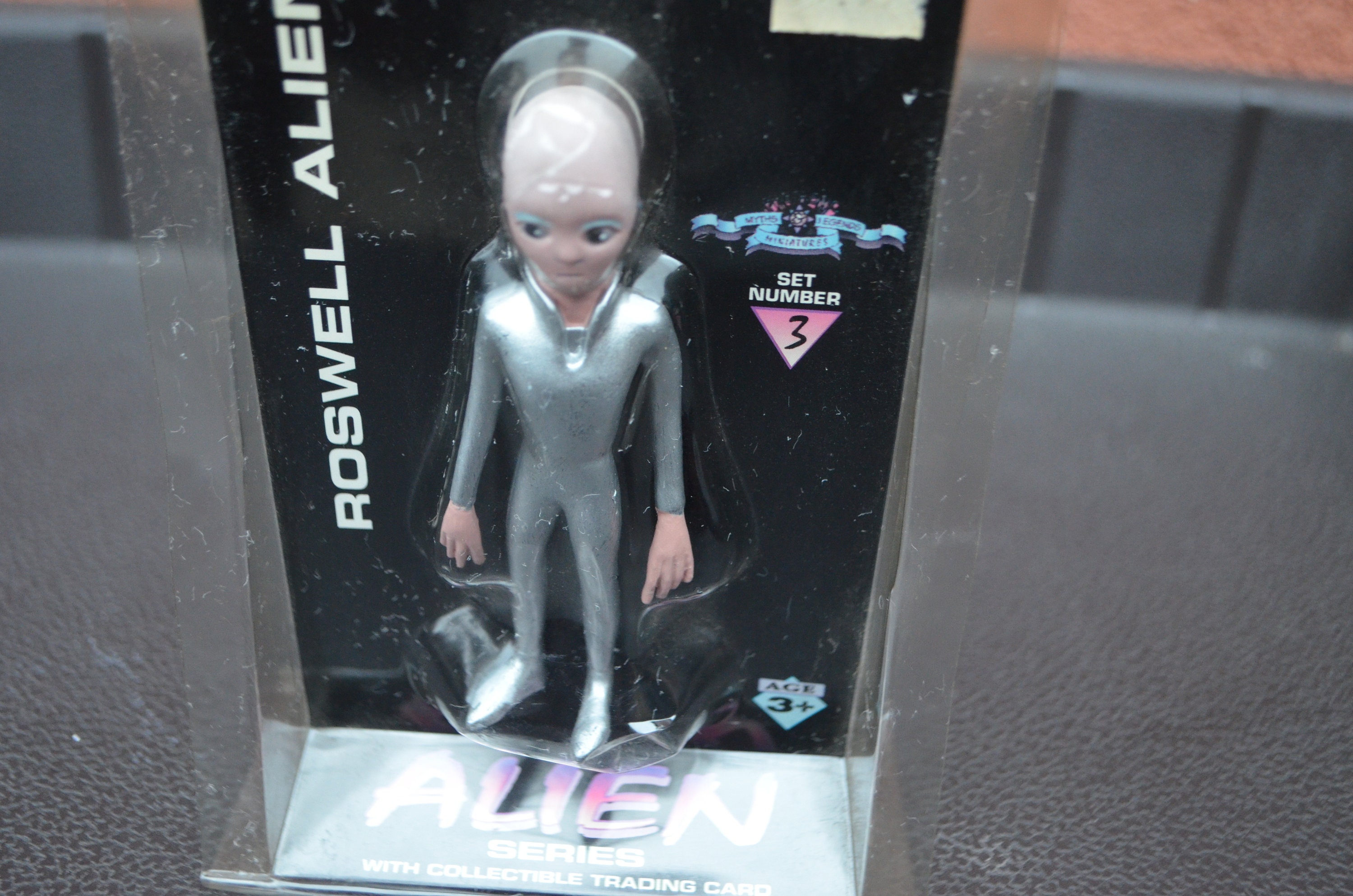 【未開封】ALIEN SHADOW BOX レトロ　ヴィンテージ　1995 Unopened ALIEN SHADOW BOX Retro Vintage 1995 | eBay