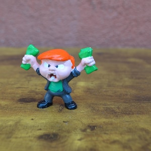 Montana Max Tiny Toon Adventures 1990's Applause 2" PVC Figure holding money vintage gift