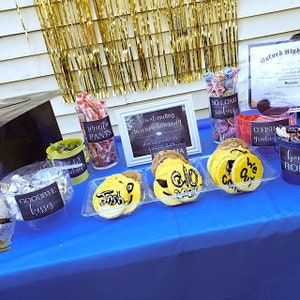 Graduation Candy Bar Labels and Sign Printable Download | Graduation ...