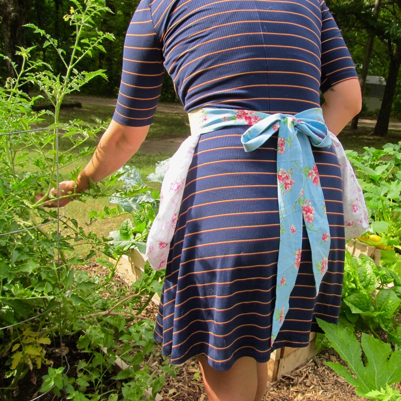 Garden Apron Sewing Pattern PDF For Gardening Gathering Etsy