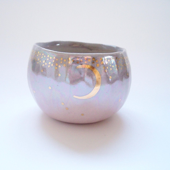 Opalescent Starry Gold Moon Yunomi Cup in Light Purple Ombre