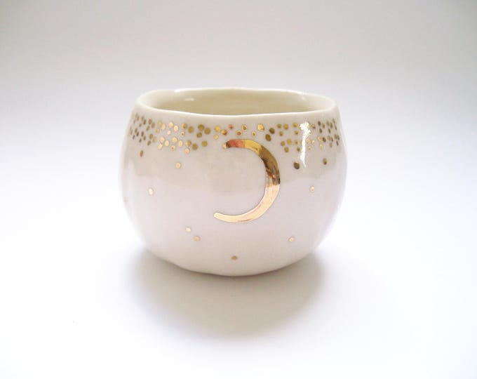 Starry Gold Moon Yunomi Cup in Creamy White