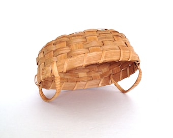 Vintage handwoven Oak Splint Basket, Folk Art Johnny Jump Up, Fruit Basket, artist signed