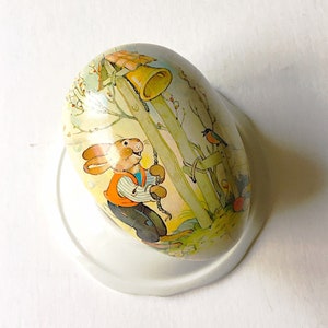 Vintage Erzgebirge Paper Mache Egg, large German Easter Candy Box, Spring decoration