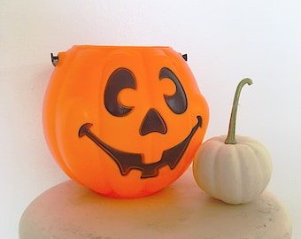 Vintage Inspired XLarge Blowmold Plastic Pumpkin JOL Candy Bucket Halloween 