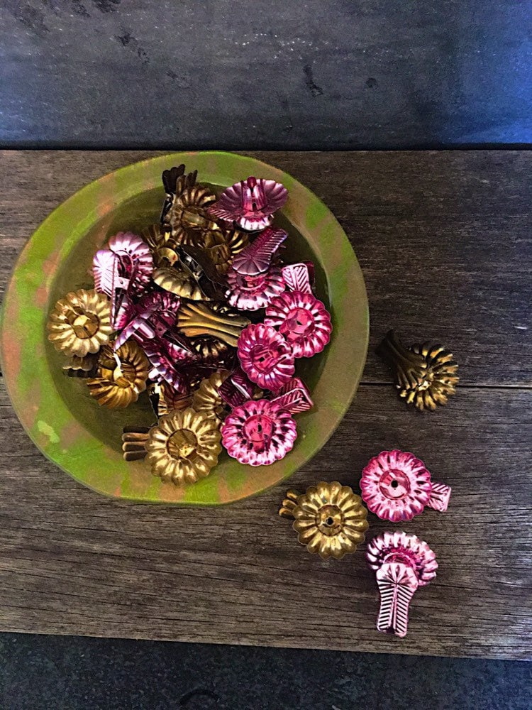 Vintage Christmas Tree Candle Clips, 16 Pink and Gold Embossed