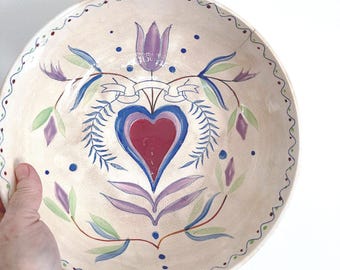 Vintage Stoneware Bowl, Folk Art Painted Heart design, Farmhouse Kitchen