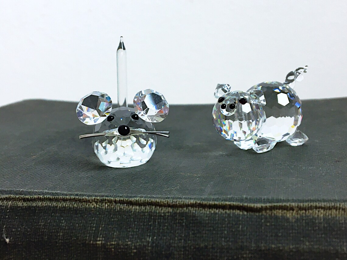 swarovski mouse with metal tail