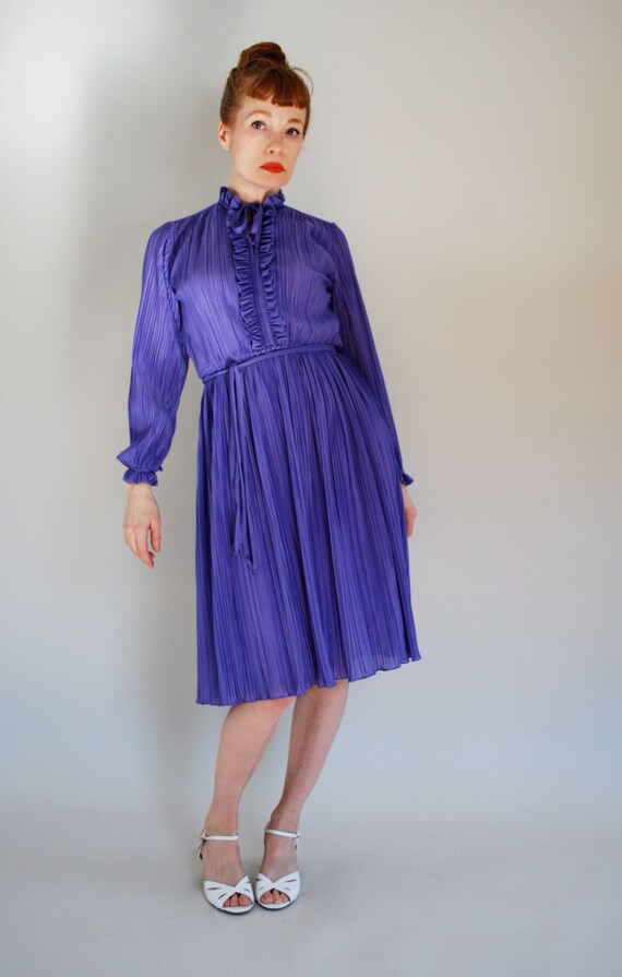 Black Secretary Dress Vintage 70s Tie Neck Keyhole Neckline Long Sleeve Size M