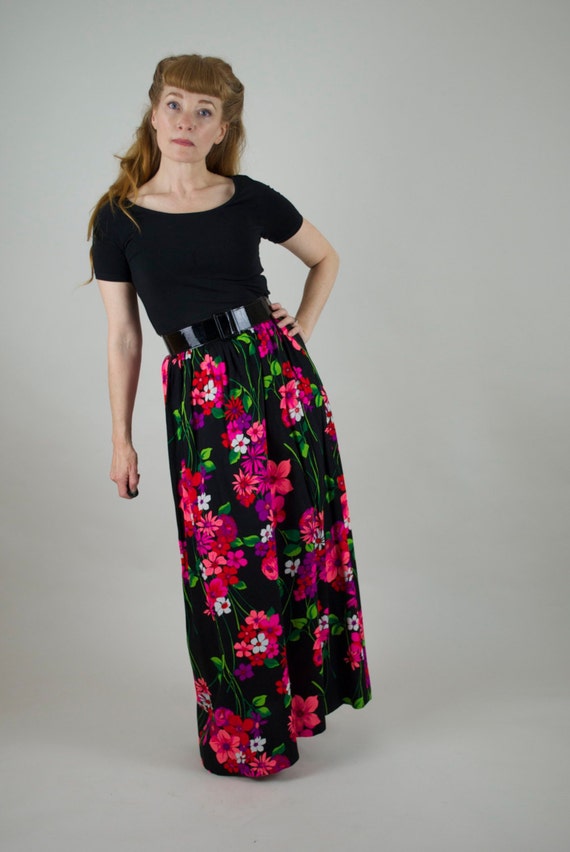 Vintage 60s maxi skirt. 1960s floral maxi skirt. H
