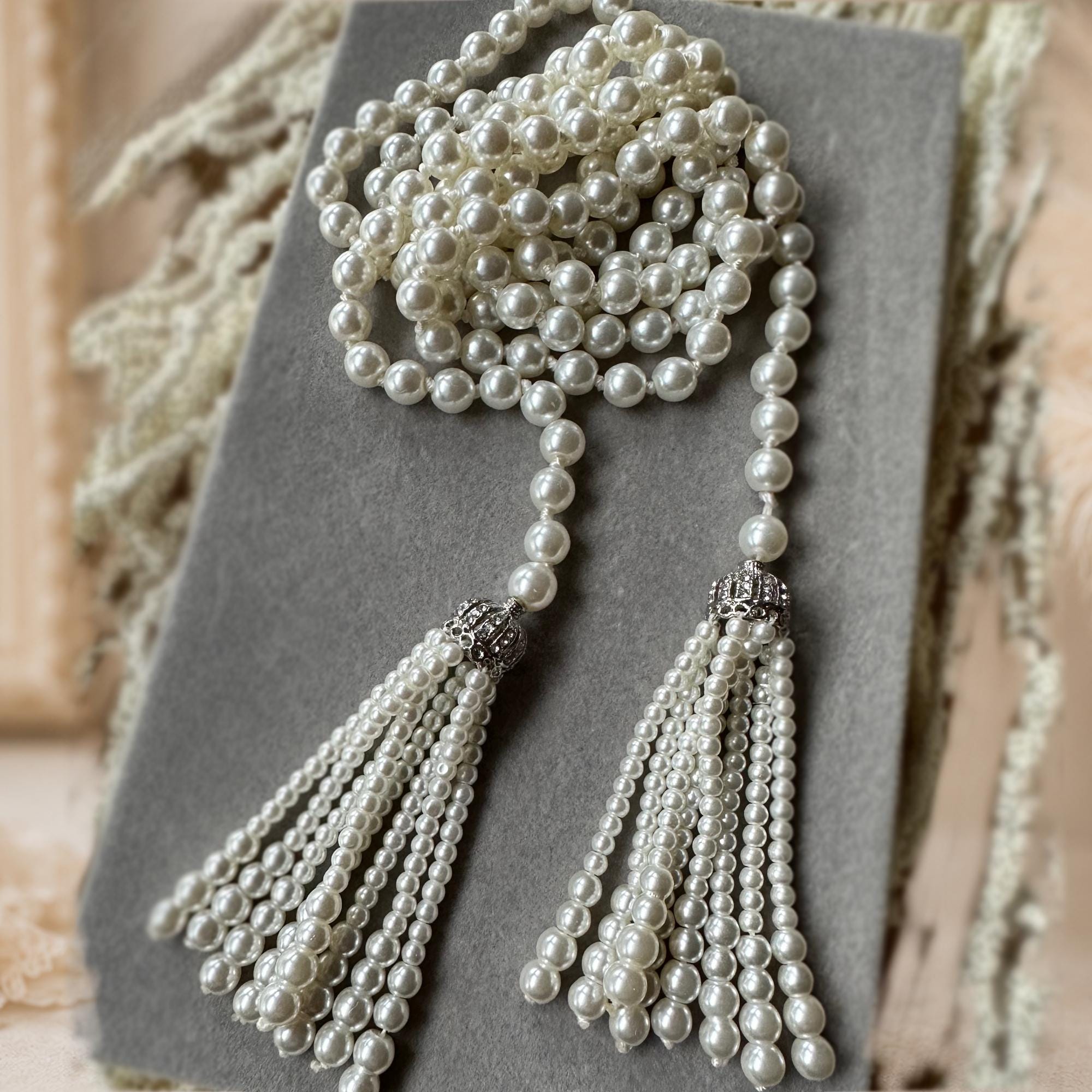 1920s Gatsby Accessories Set - 5 Pcs Costume Flapper Headpiece, Pearl Necklace, 1920s Flapper Accessories Set, Great Gatsby, Roaring 20s  main image 2