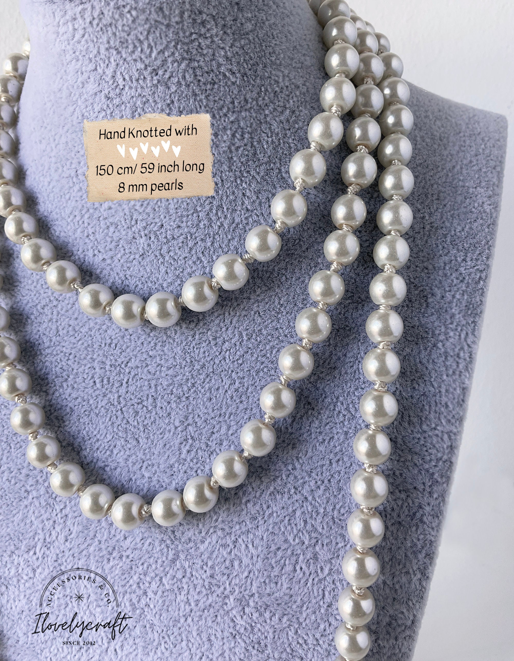 Marylin Monroe 1920s Dress Long Pearl Necklace Hollywood