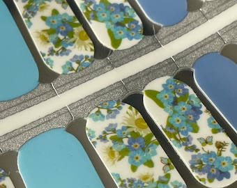 Forget Me Not Nail Wraps – Light Blue Floral Nail Stickers