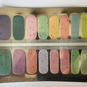 Rainbow Pebble - Pastel - Dry Nail Polish - Long Wear Nail Wraps