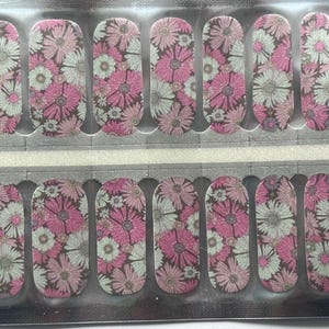 Pearly Pink Floral - Dry Nail Polish - Long Wear Nail Wraps - Nail Stickers